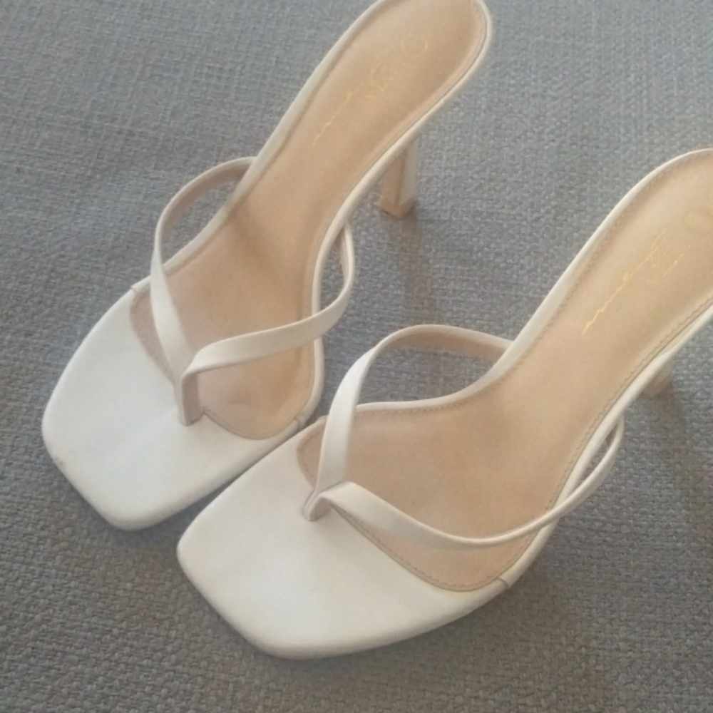 Shoe - Picture 4 of 4